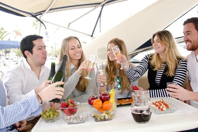 Exclusive Yacht Rental in Barcelona - Languages, communication, and special requests