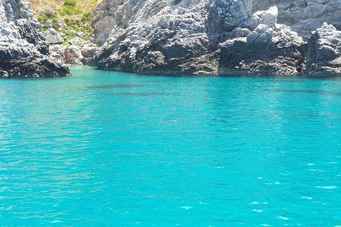 Excursion by Sailing Yacht - Why this coast is best seen from the water