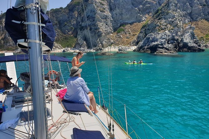 Excursion by Sailing Yacht - Drinks, fruit, and what is actually included