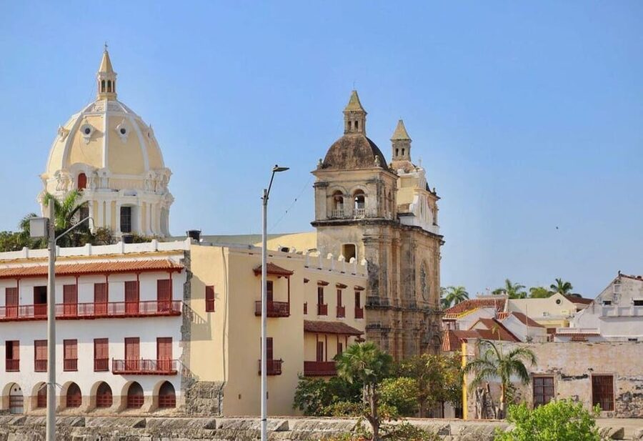 Exotic Yacht - Tour through the bay of Cartagena - Who will get the most from this $46 experience