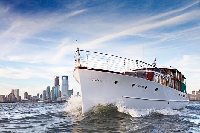 Fall Foliage Cruise on Yacht Full Moon from Chelsea Piers - Key points to know before you book