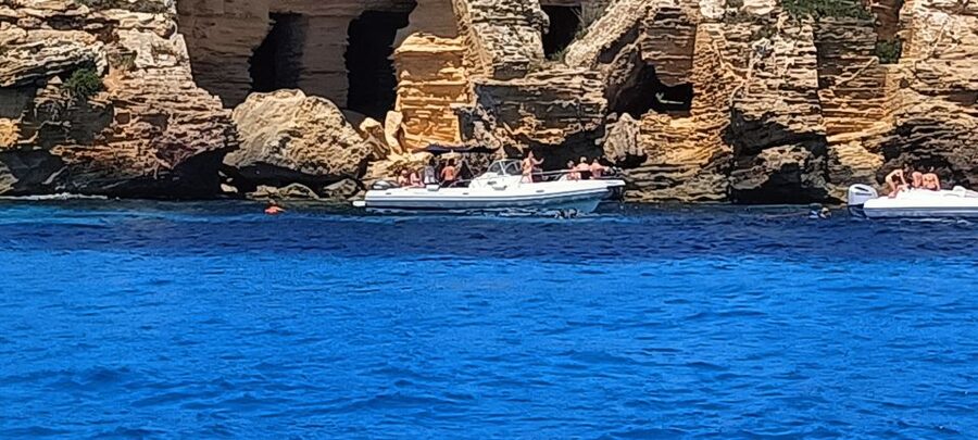 Favignana and Levanzo in relax with yacht Floen - The Lovers Cave and final swim