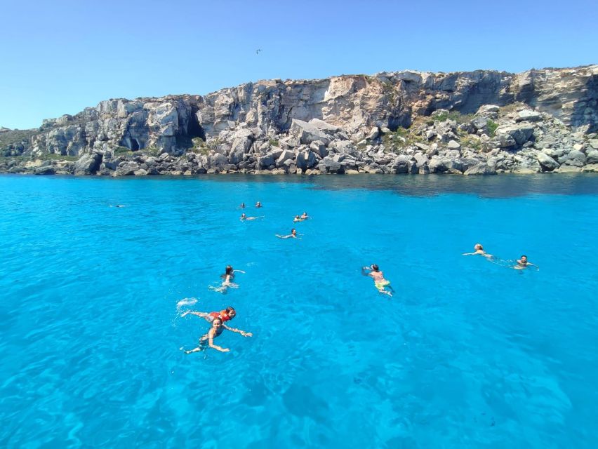 Favignana e Levanzo: tour condiviso Yacht Shalimar IV - Levanzo: the first clear-water stop