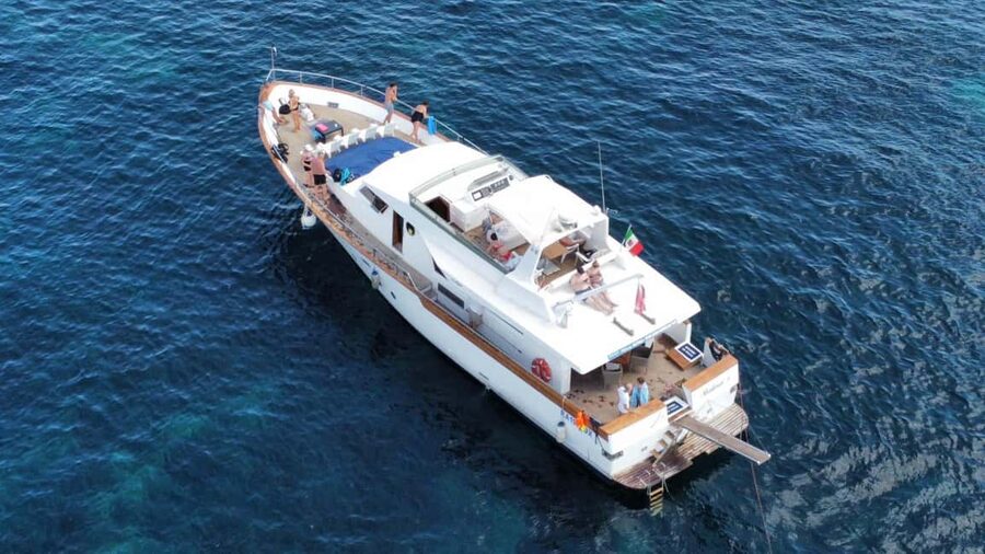 Favignana e Levanzo: tour condiviso Yacht Shalimar IV - Scalo Cavallo and the final swim