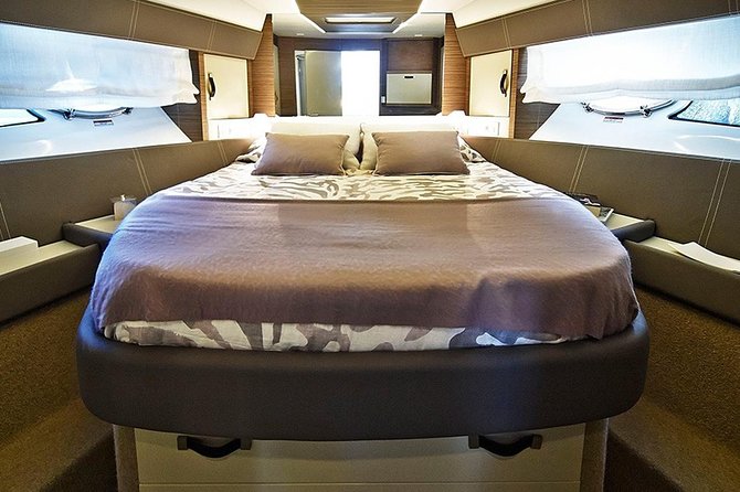Fjordcruise in a Luxury Yacht Arctic Queen - The main strengths and the honest weaknesses