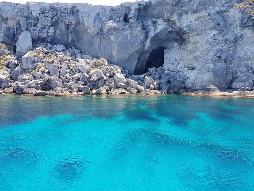 From Trapani: Favignana and Levanzo Yacht Tour with Stops - What the Italian-only format means