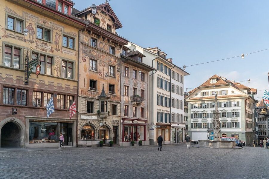 From Zurich: Day Trip to Lucerne with Optional Yacht Cruise - Who will get the most from this outing