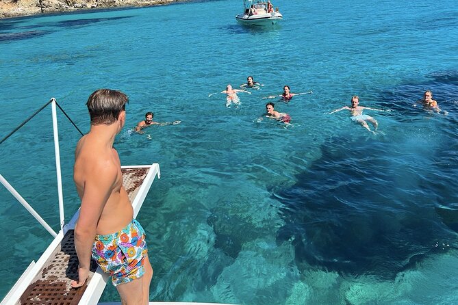Full Day Private Yacht Charter on our Pershing 40 in Saint Tropez - L’Escalet offers turquoise water and easy rest