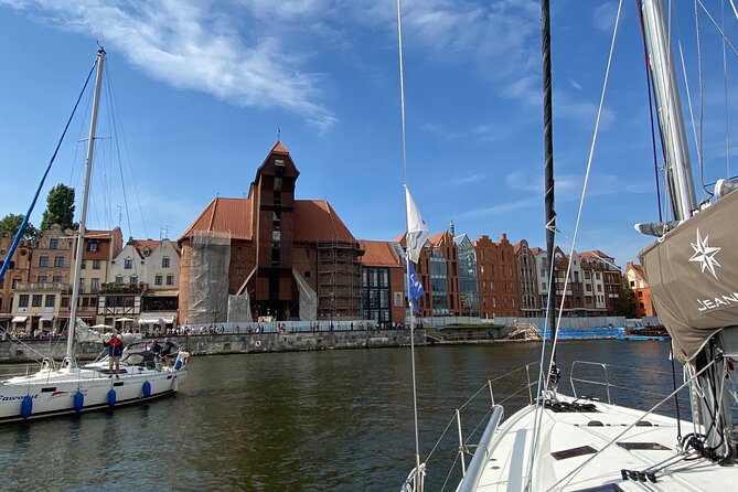 Gdansk Motlawa and Port Yacht Cruise with Welcome Drink - What the 1 hour 50 minutes are really buying you