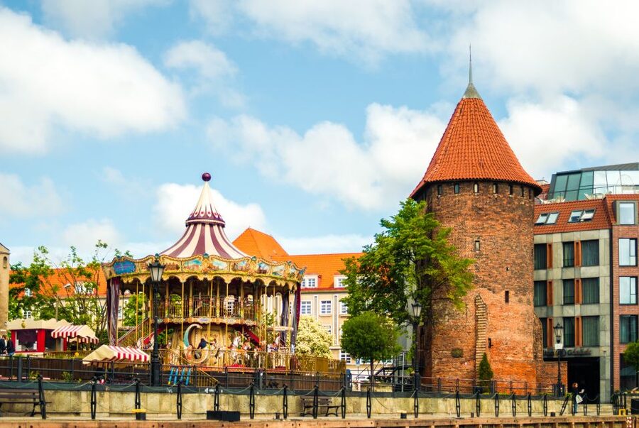 Gdańsk: Motlawa River Yacht Cruise - Fish Market, Brabank, and the city’s changing riverfront