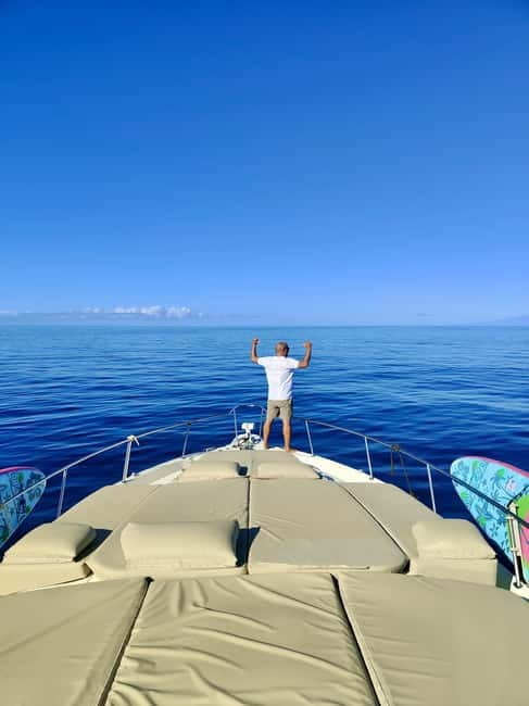 Gran Canaria: Shared yacht trip with drinks, lunch, and snorkeling - The yacht itself and the mood on board