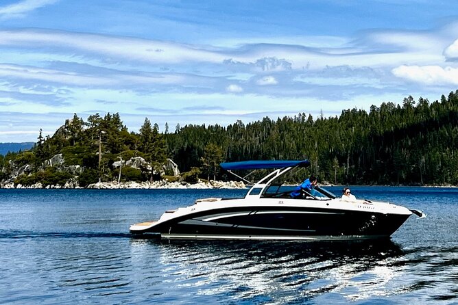 Half Day Luxury Yacht Class Tour on Lake Tahoe 4.5 hours - A private half-day on Lake Tahoe