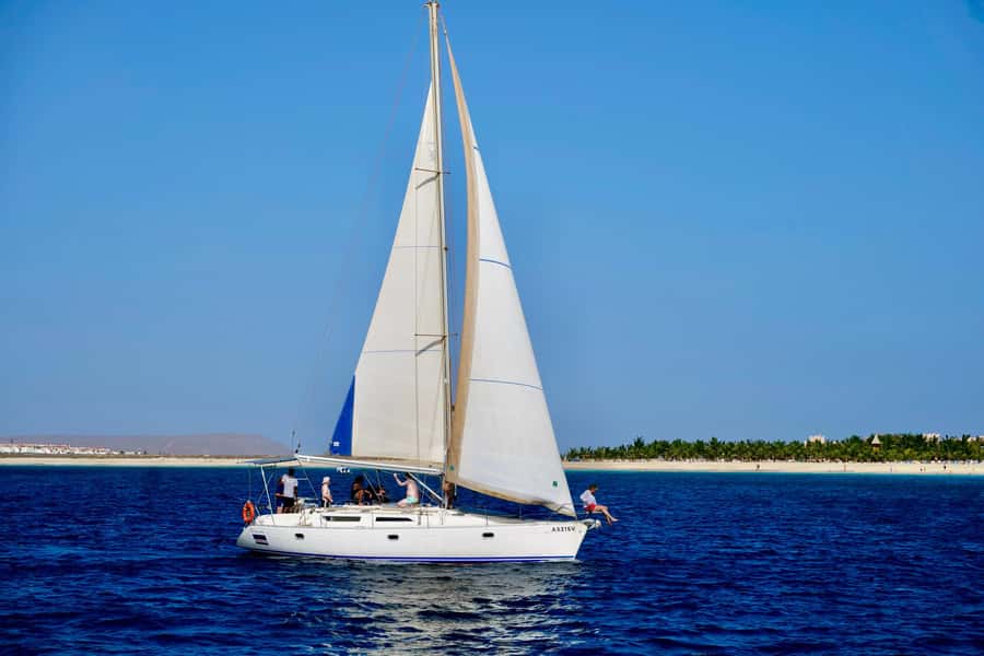 Half-Day Sailing Yacht Adventure in Sal Island - 3 hours - Who will enjoy this sailing trip most?