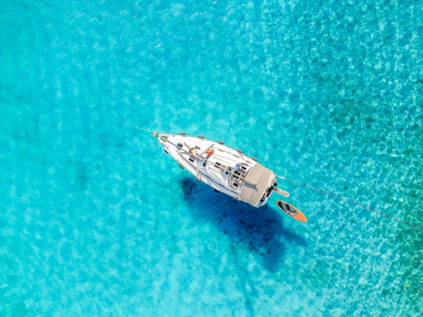 Halkidiki: Private Sailing Yacht Cruise Swim in Blue Waters - The lunch stop at Panos Fish Tavern