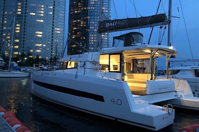 Happy^^ Busan Night Yacht Tour (Private Group Max6) - Igidae brings you close to the coastline