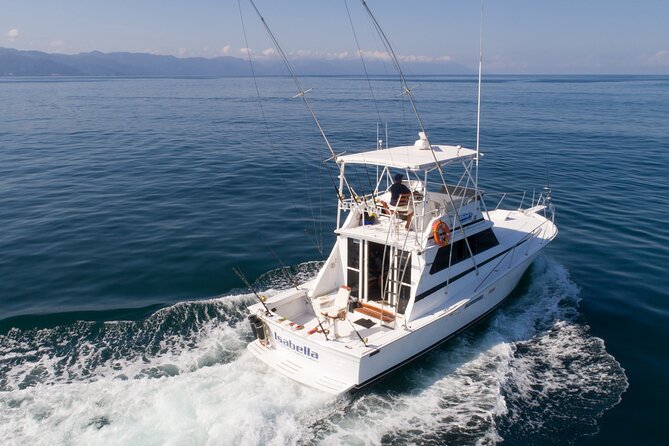 Hatteras 42-44' Classic Yachts in Puerto & Nuevo Vallarta - Who will enjoy this charter most
