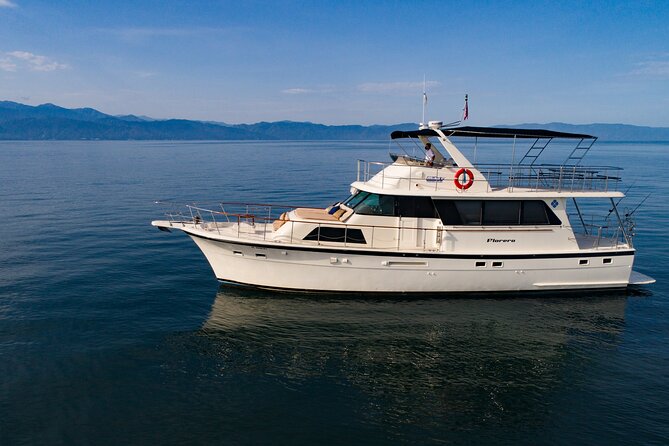 Hatteras 58-61' Luxury Yacht in Puerto Vallarta & Nuevo Nayarit - The crew and the human side of the trip