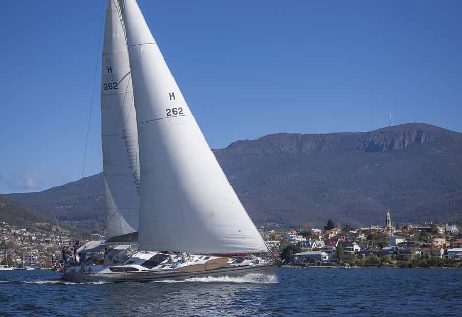Hobart: Luxury Yacht Scenic Sailing Tour with Snacks - Key points to know before you sail