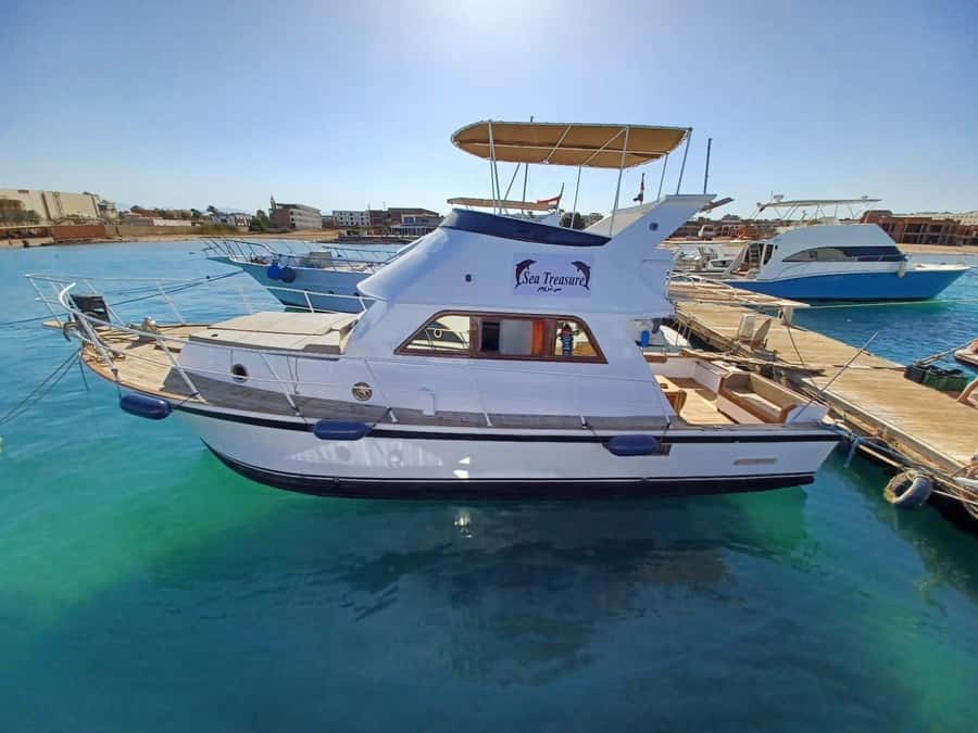 Hurghada: Elegance Yacht Cruise To Orange bay Island W lunch - The real value of a $33 day trip