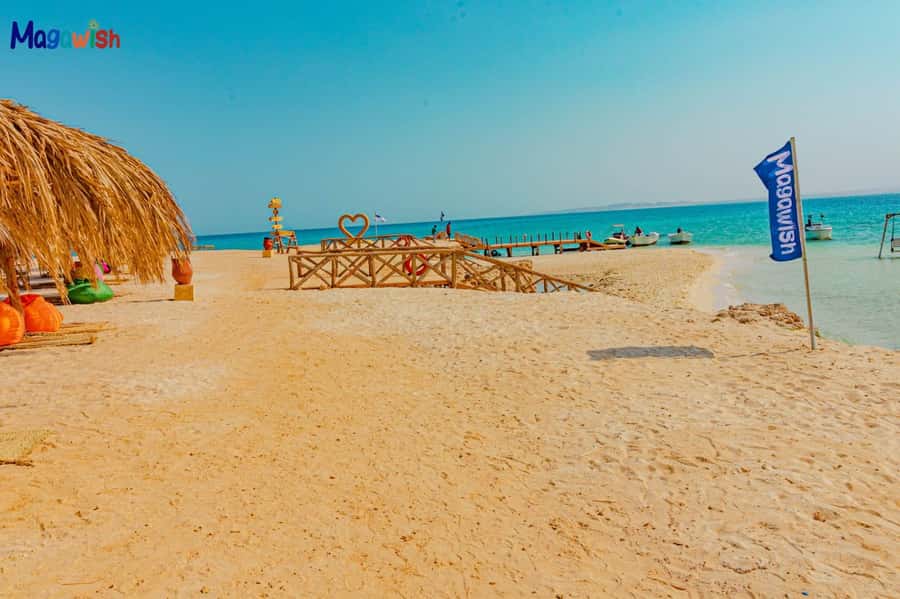 Hurghada: Elegance Yacht Cruise To Orange & Magawish island - Five minutes above the Red Sea