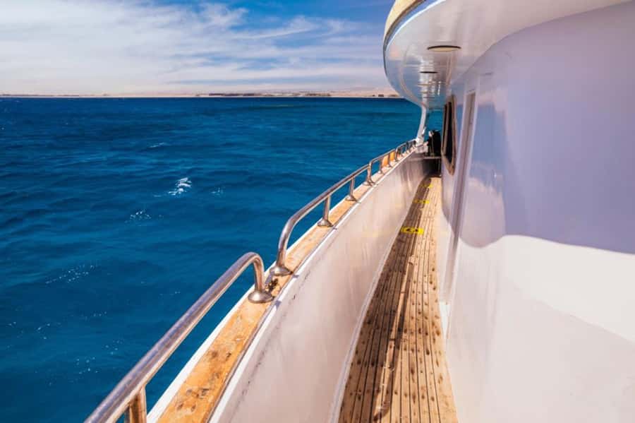 Hurghada: Luxury Private Yacht with Optional Lunch & Drinks - A yacht with room to spread out