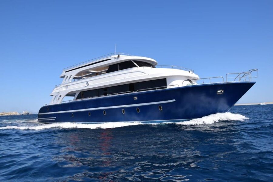 Hurghada: Luxury Private Yacht with Optional Lunch & Drinks - Who gets the best value from the $390 price