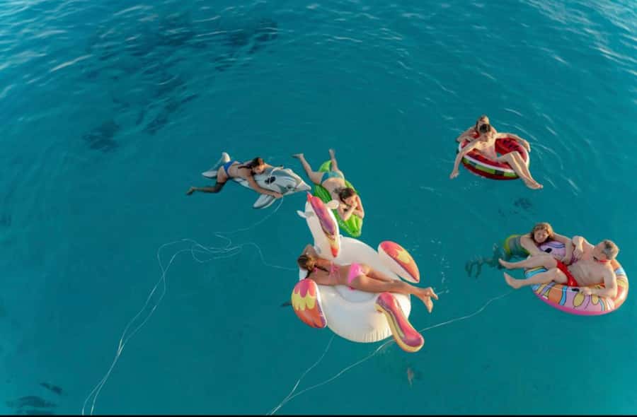 Hurghada: Luxury Yacht Trip with Personal Crew and Chef - The yacht departure from Palm Royal marina