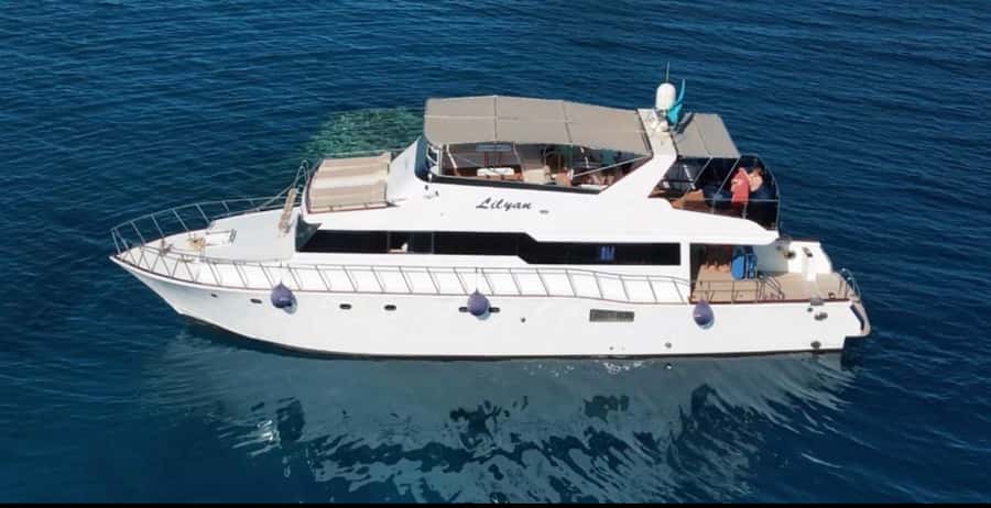 Hurghada: Luxury Yacht Trip with Personal Crew and Chef - What the private format really means
