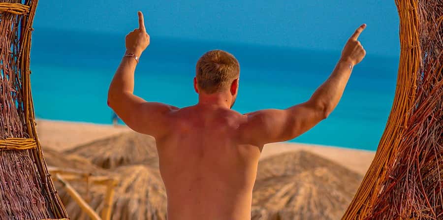 Hurghada: Paradise Island Yacht Cruise, Lunch & Snorkeling - How much value do you get for $24?