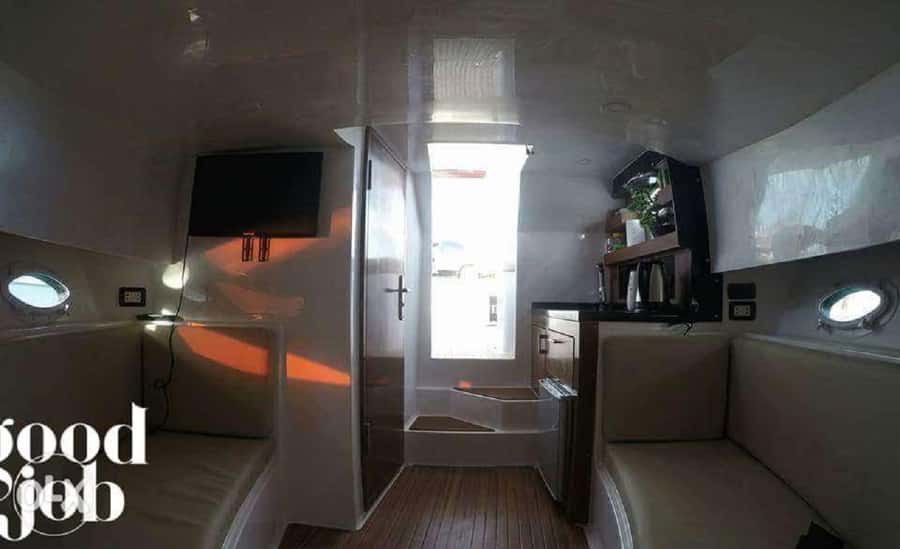 Hurghada: Private Dinner and Sunset Yacht Cruise - Boarding the private yacht