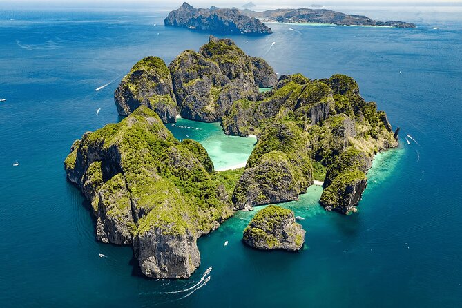 Hype Yacht : VIP Tour Phi Phi Island & Maya Bay from Phuket - Royal Phuket Marina starts the day in style