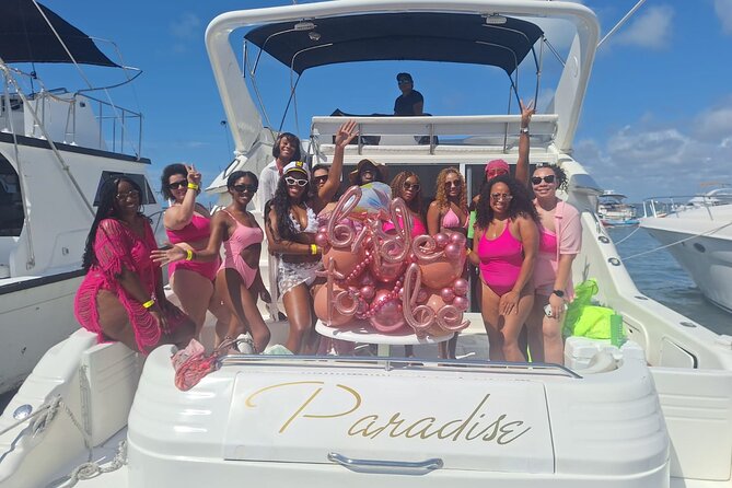 Isla Mujeres snorkeling tour on Exclusive 46ft Yacht in Cancun - Crew service and what is provided onboard