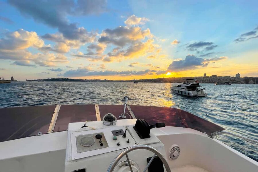 Istanbul: Bosphorus Cruise by Luxury Yacht - Galataport and the modern waterfront