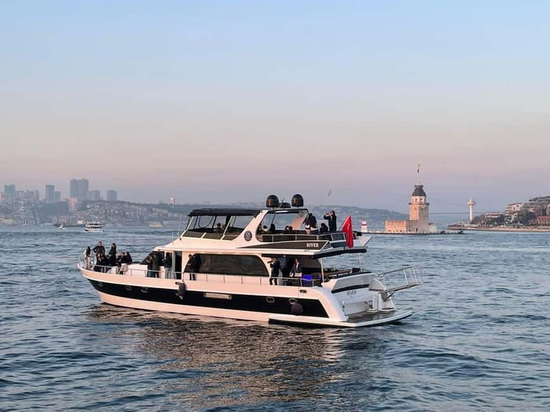Istanbul: Bosphorus Private Guided Yacht Cruise with Snacks - Why a private Bosphorus cruise works so well