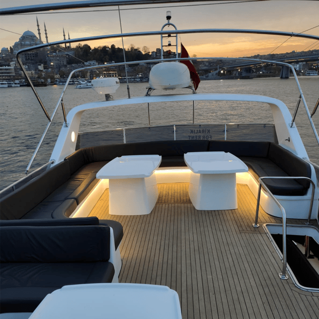 Istanbul: Bosphorus River Sunset Yacht Tour with Commentary - Leaving Kabataş and finding your place onboard