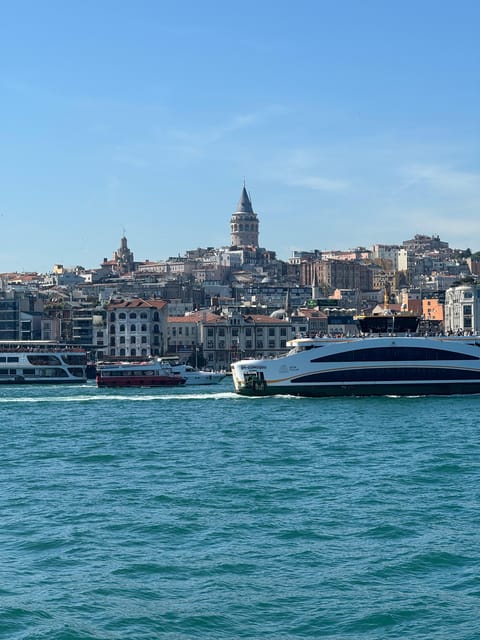 Istanbul: Bosphorus River Sunset Yacht Tour with Commentary - Beylerbeyi Palace on the Asian side