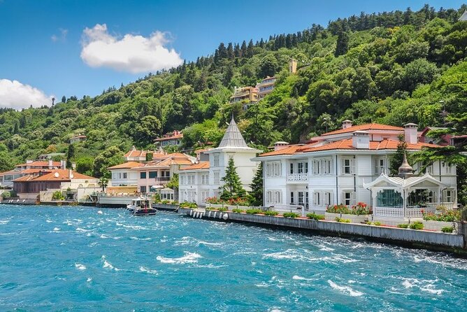 Istanbul Bosphorus Sunset Cruise on a Luxurious Yacht - The return toward the Golden Horn