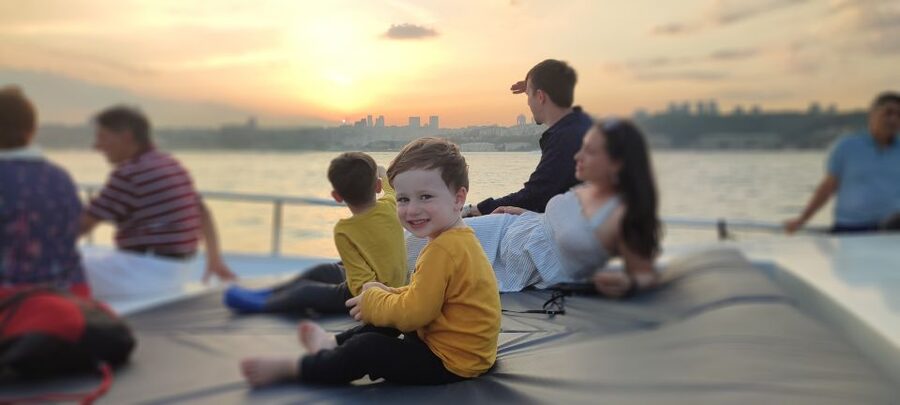 Istanbul: Bosphorus Sunset Cruise on Yacht with Live Guide - Key points to know before you book