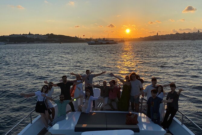 Istanbul Bosphorus Sunset Yacht Cruise - The European Shore: Palaces, Mosques, and Waterfront Neighborhoods