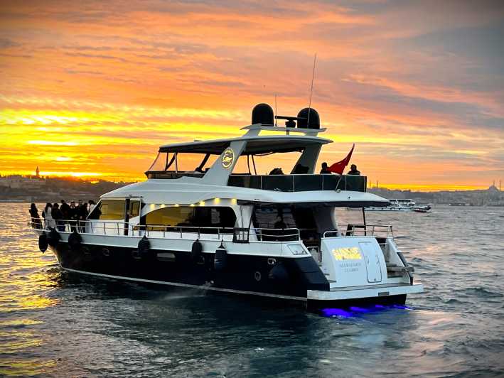 Istanbul: Bosphorus Sunset Yacht Cruise with Live Guide - Why a sunset yacht is a smart way to see Istanbul