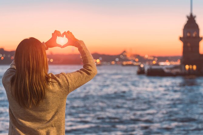 Istanbul Bosphorus Sunset Yacht Cruise with Snack and Refreshment - Why a sunset cruise works so well in Istanbul