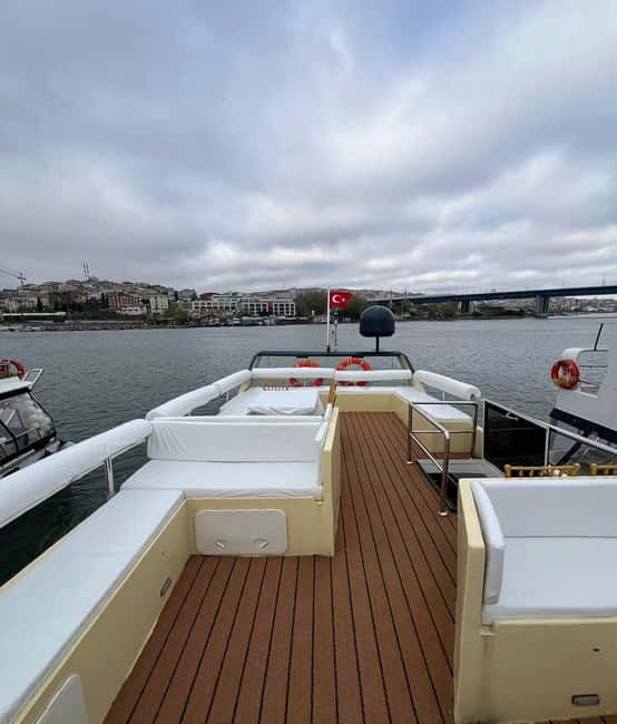 Istanbul: Bosphorus Yacht Cruise with Golden Horn View - Why Istanbul makes more sense from the Bosphorus