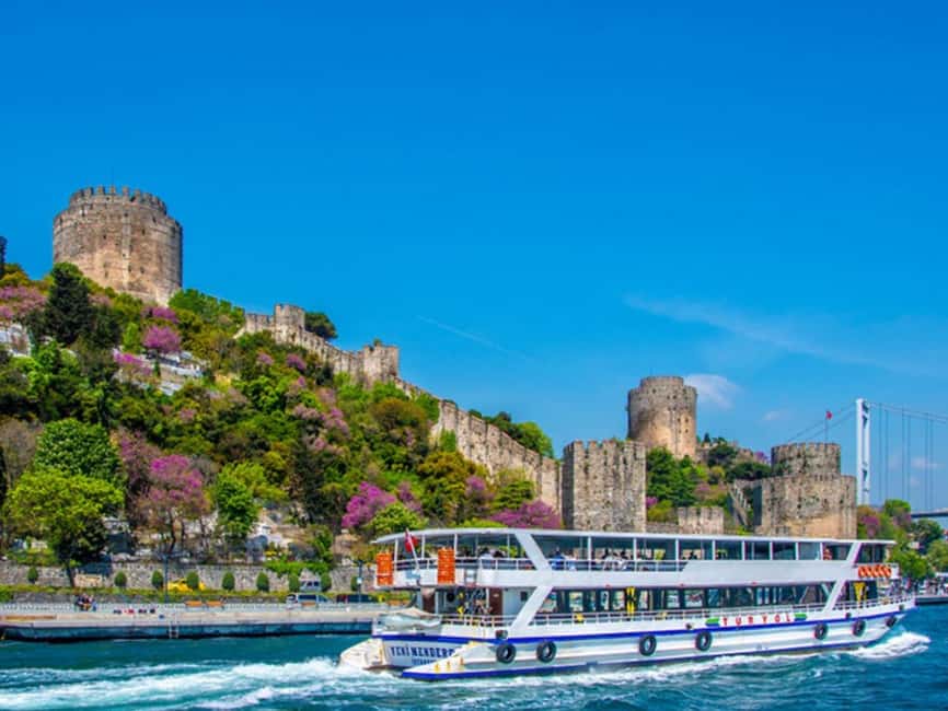 Istanbul: Bosphorus Yacht Cruise with Golden Horn View - Sunset, lighting, and the best time to go