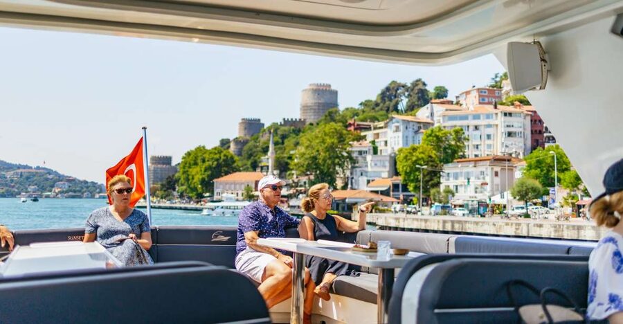 Istanbul: Bosphorus Yacht Cruise with Stopover on Asian Side - Why the Bosphorus is Istanbul’s best moving viewpoint
