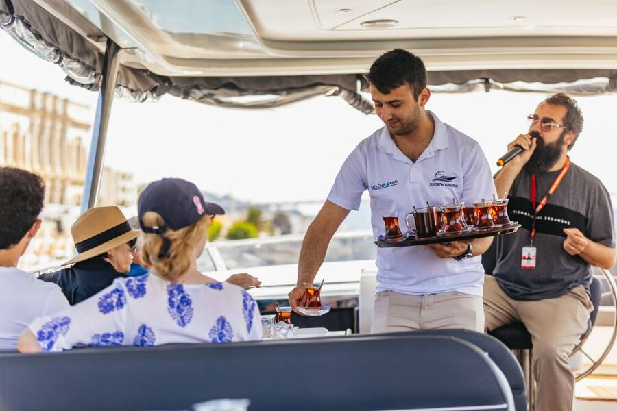 Istanbul: Bosphorus Yacht Cruise with Stopover on Asian Side - My verdict: a comfortable first look at Istanbul