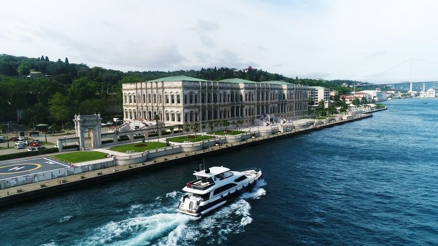 Istanbul: Dolmabahce Palace Tour and Bosphorus Yacht Cruise - Finishing in Kabatas instead of returning to your hotel