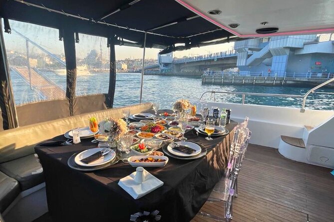 Istanbul: Luxury Private Yacht Cruise on the Bosphorus - What You See in the First Hour
