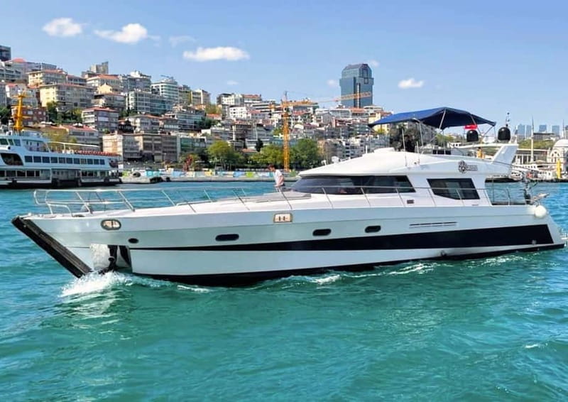 Istanbul: Morning Bosphorus Yacht Cruise w/Turkish Breakfast - Ortaköy Mosque and the Bosphorus Bridge