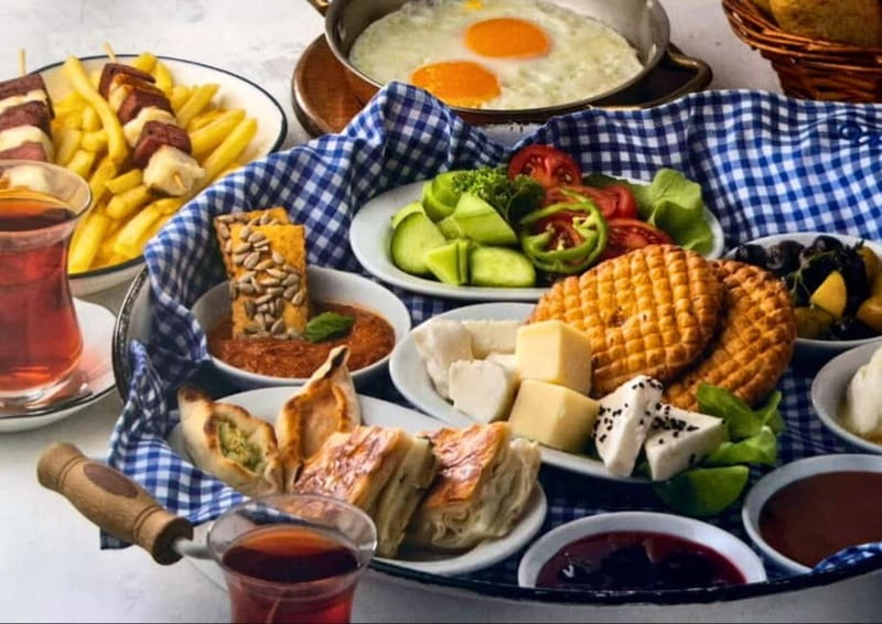 Istanbul: Morning Bosphorus Yacht Cruise w/Turkish Breakfast - Is $77 a fair price?