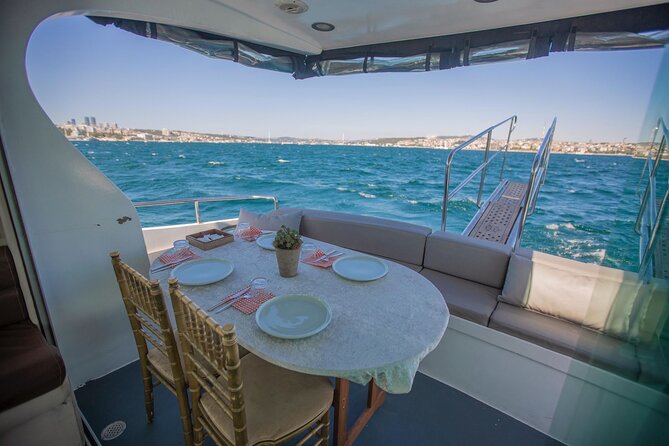Istanbul Private Luxury Yacht on Bosphorus 14 mt 46feet - Asian-side landmarks: Kuleli, Beylerbeyi, and Kuzguncuk